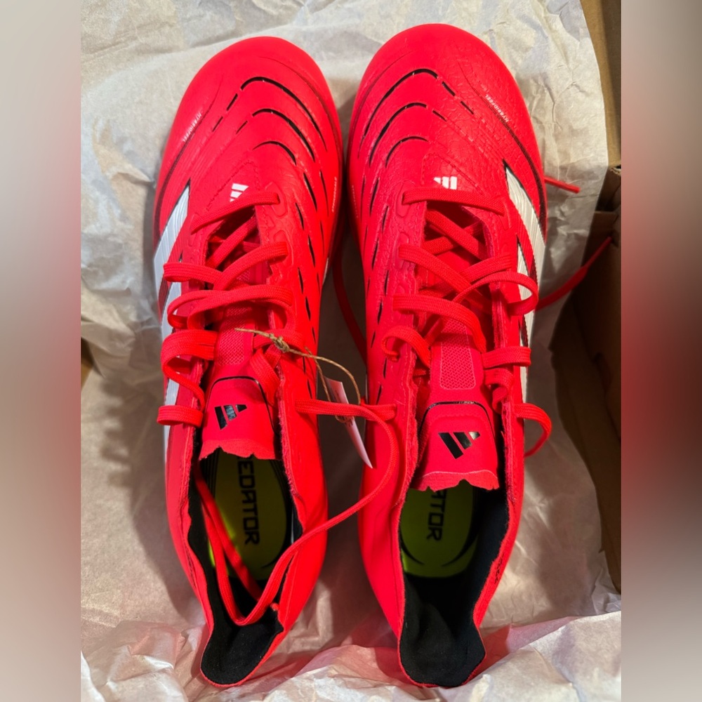 Adidas Predator FG/MG Soccer cleats.